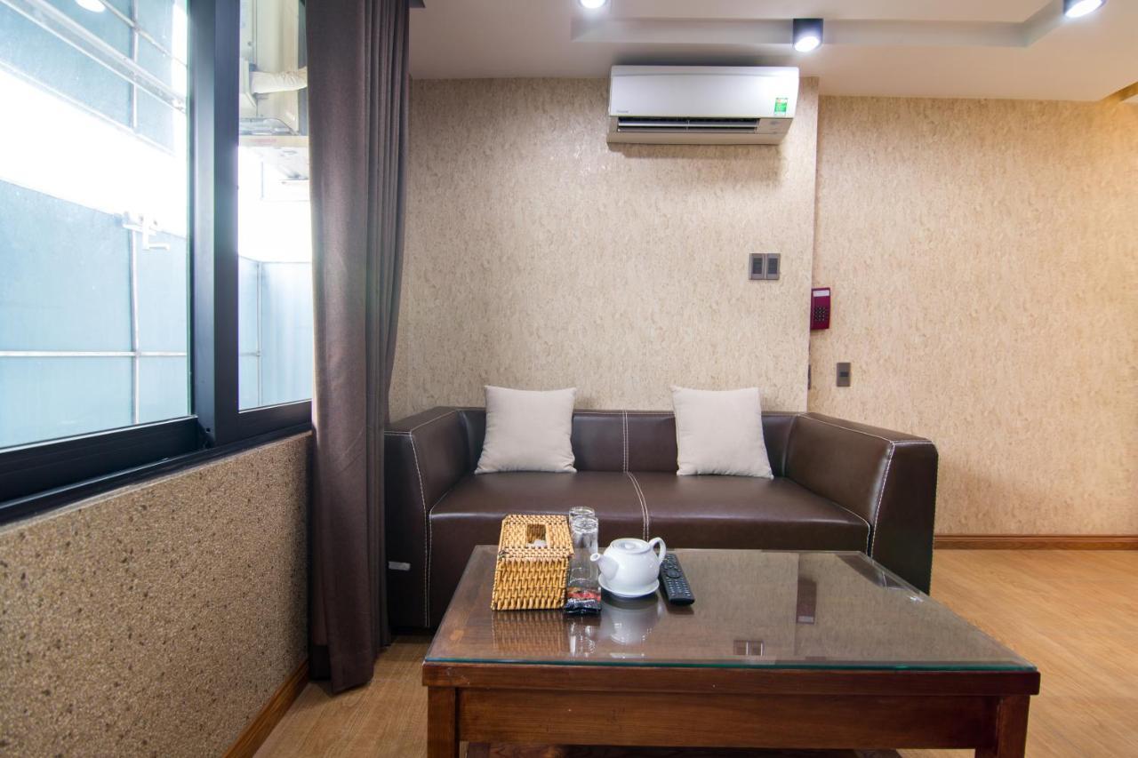 Reddoorz Plus @ Nguyen Trai Street Ho Chi Minh City Bagian luar foto