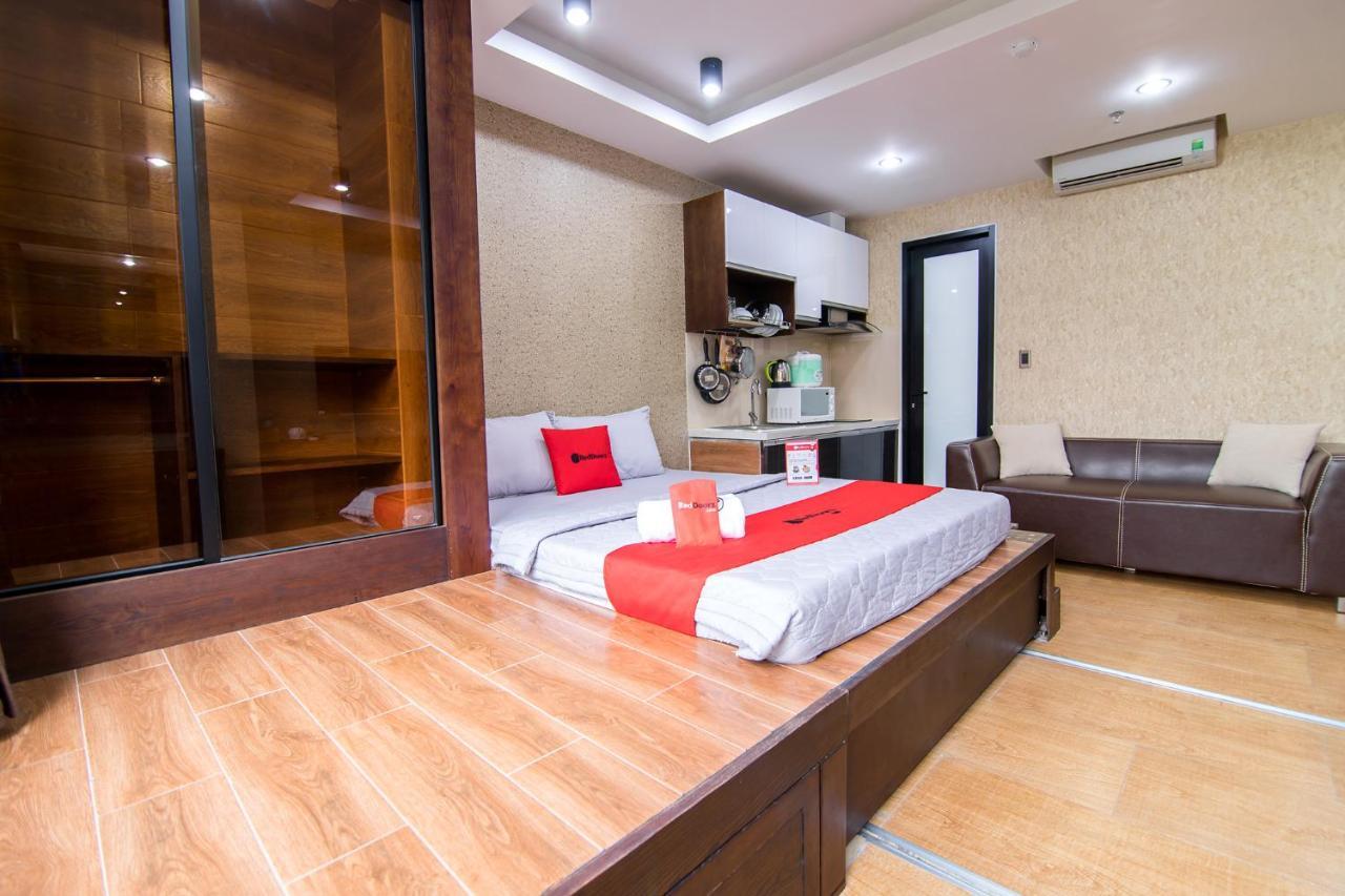 Reddoorz Plus @ Nguyen Trai Street Ho Chi Minh City Bagian luar foto