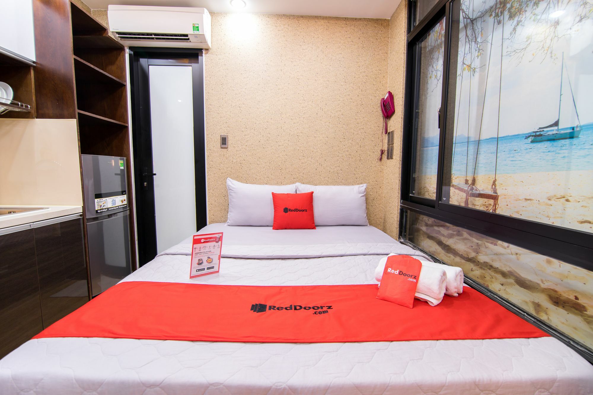 Reddoorz Plus @ Nguyen Trai Street Ho Chi Minh City Bagian luar foto