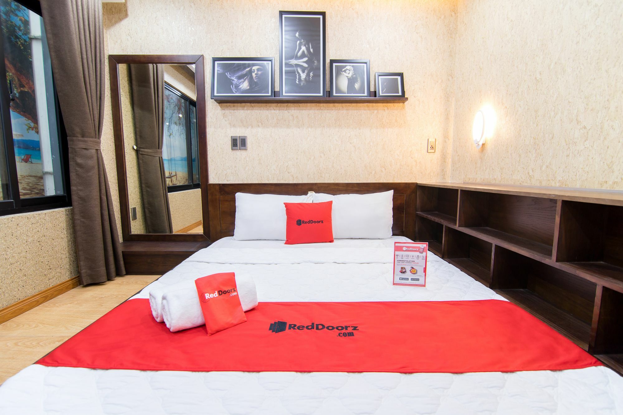Reddoorz Plus @ Nguyen Trai Street Ho Chi Minh City Bagian luar foto